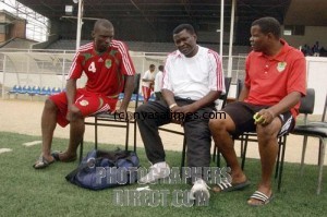 Kinnah Phiri, Coach of the Malawian National Team, The Flames, and Team Manager Stuwart Mbolele (right): Qualification is possible