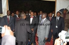 Bingu_with_Mugabe