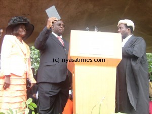 kkhumbo swearing in