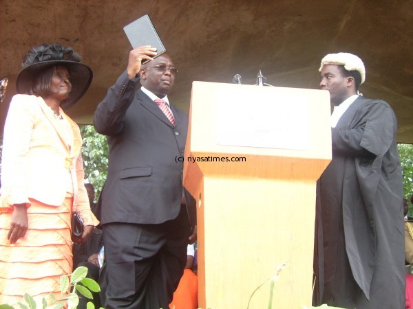 kkhumbo swearing in