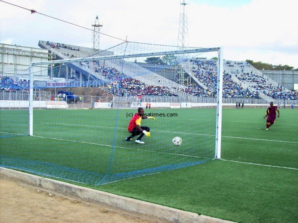 Red Lions goalkeeper send on the wrong direction