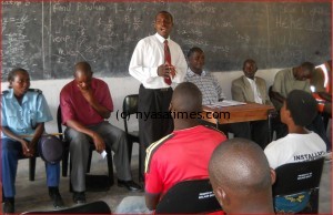 GVH Kamphambale speaking during the meeting