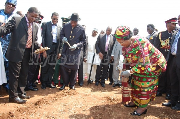 Joyce Banda and Gooluck Jonathan breaking the ground to mark the launch of the project in Sepetember last year.