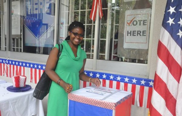 Voting in mock poll at the US embssy in Lilongwe