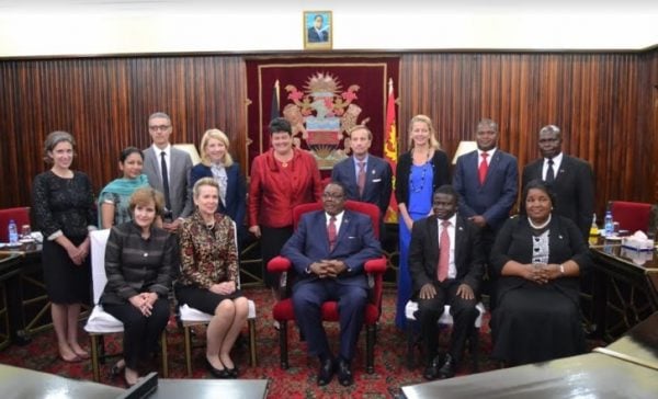 President Mutharika in a group photograph with visiting American ... group -Pic Francis Mphweya-MANA