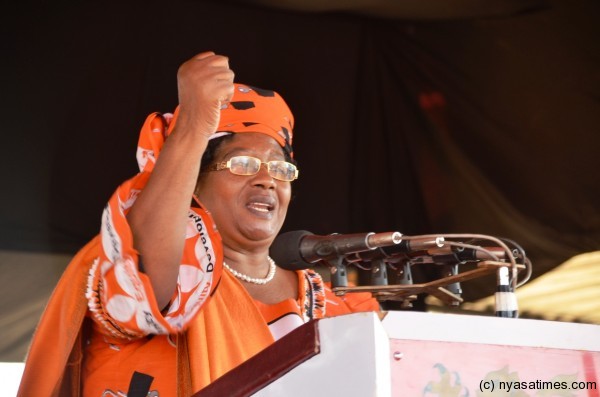 A fired up President Banda addresses the people at Luvwere in Mzimba on Thursday