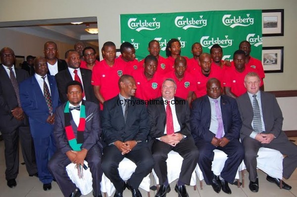 A group photograph comprised of Flames players, Carlsberg Malawi, FAM and Government.....Photo Jeromy Kadewere