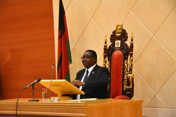 Mutharika delivering a state of the nation address