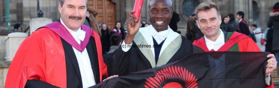  Dr Lughano Kalongolera graduated with an MSc in Surgical Sciences from Edinburgh University in 2013, he became the first Malawian surgical trainee to receive this internationally recognized Edinburgh Surgical Sciences Qualification 