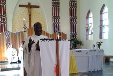 Archbishop Msusa opening the meeting.....Photo Fr Steven Likhutcha