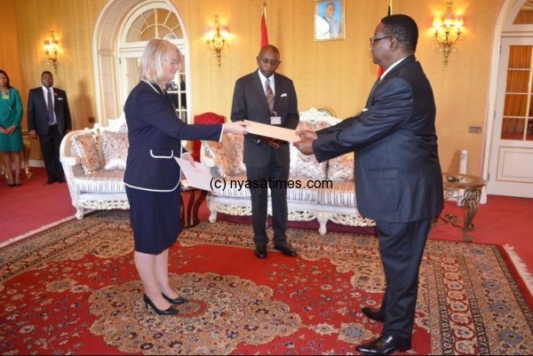 Irish envoy Hearns when she  presented her  credentials  to President Mutharika