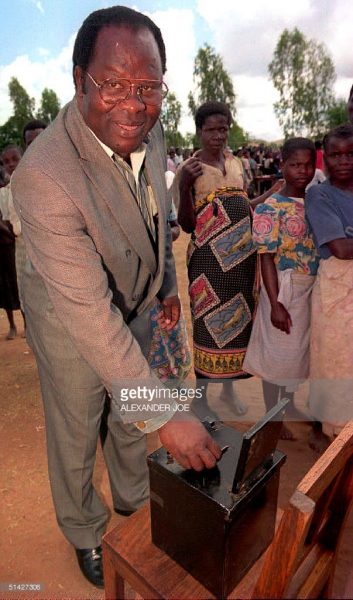 Bakili Muluzi votes 17 May 1994 in Ntaja, his home village, in Malawi's  election that brought the end of  Kamuzu Banda's 30 year autocratic rule of Malawi.