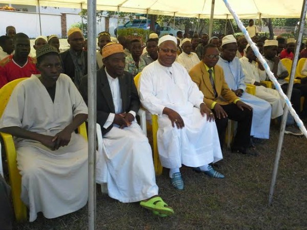 Bakili Muluzi with his home mates on during Eid occasion