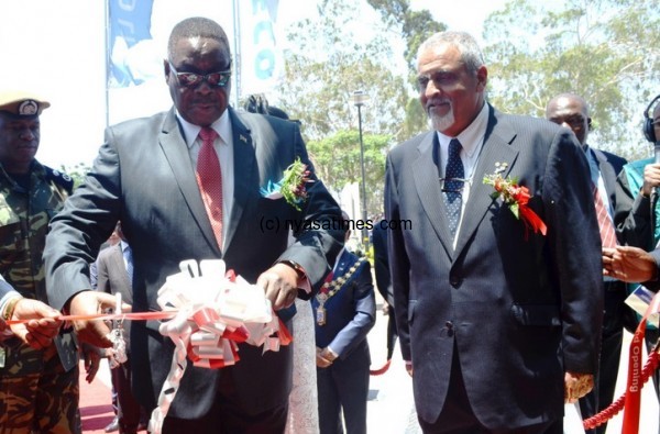 HTD boss (right) with President Mutharika at the launch of Abdul Majid Motor City