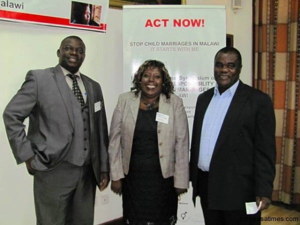 Campaigners from left Robert Nkwezalamba,  Rebecca MaLlunge and Mac Bain Mkandawire....Photo Jeromy Kadewere