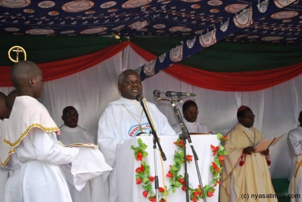 Bishop Zuza leading a mass during Bishop Martin Mtumbuka's priestly ordination silver jubilee, Pic by McCarthy Mwalwimba -MANA-