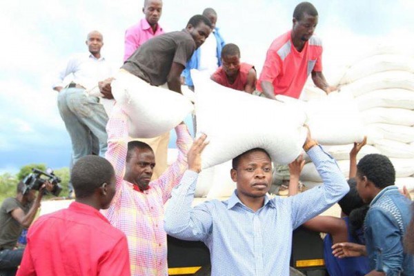 Bushiri carrying relief maize