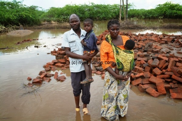 Floods in Malawi have destroyed homes and livelihoods. Credit: Innocent Mbvundula/CARE