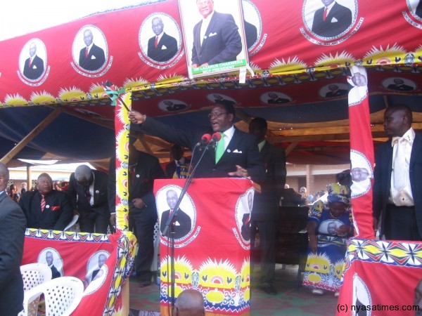 Chakwera addressing  MCP rally.-Photo by Tiwonge Kumwenda, Nyasa Times