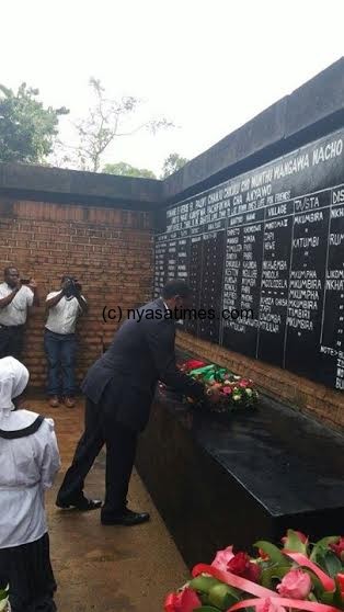 Chakwera paying respects to the freedom fighters