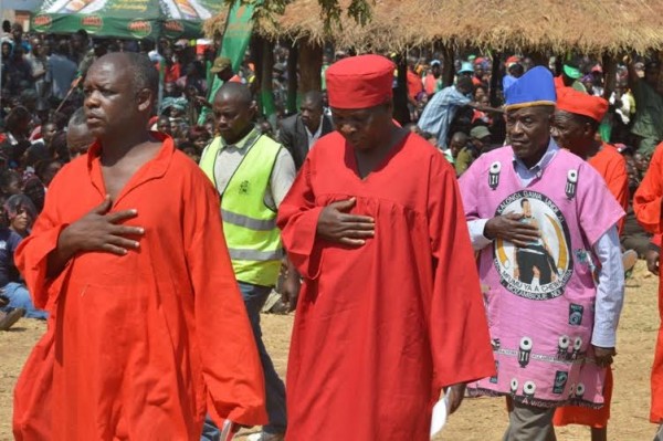 Chiefs from Malawi walks topay homage to Kalaonga Gawa undi-pic by Lisa Vintulla