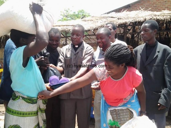 Chinkhwangwa food distribution TA Chamba