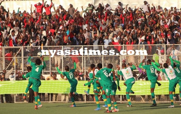 Civo players celebrating with ganyu fans after the game...Photo Jeromy Kadewere