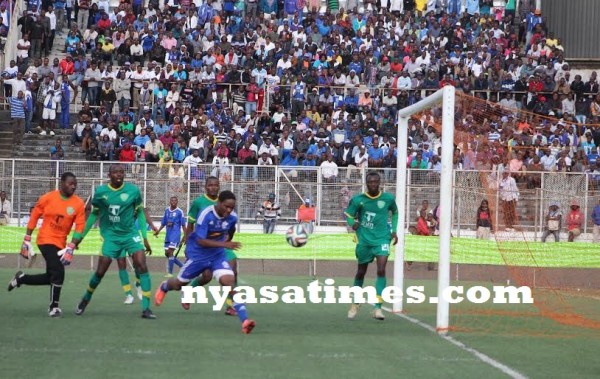 Clear chance for a goal but Nomads failed to equalise. Photo Jeromy Kadewere.