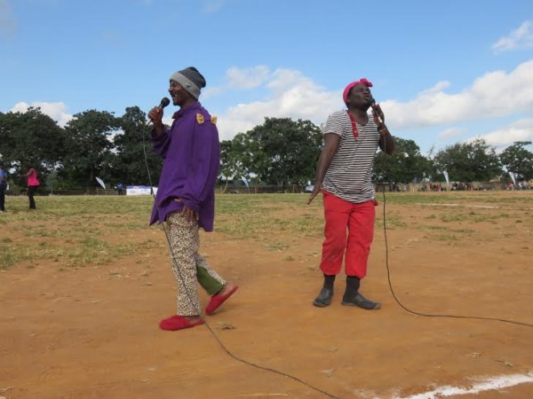 Comedians, Anduna & Amfumu entertaining the crowd