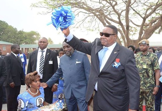 Malawi President Mutharika refuses calls to resign