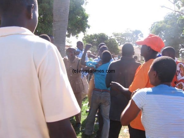 Police pounces on DPP youth cadre who were disrupting the rally