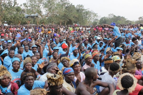DPP supporters welcomes the Veep at the rally held in Mnchinji-pic by Lisa Vintulla