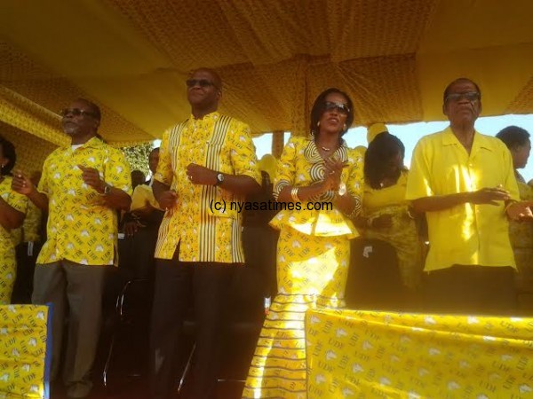 UDF gurus dancing to yellow as campaign kicks off