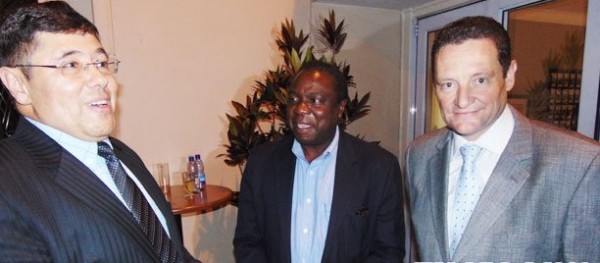 Douglas Stevenson (right) during a cocktail reception held at Ryalls Hotel in Blantyre.