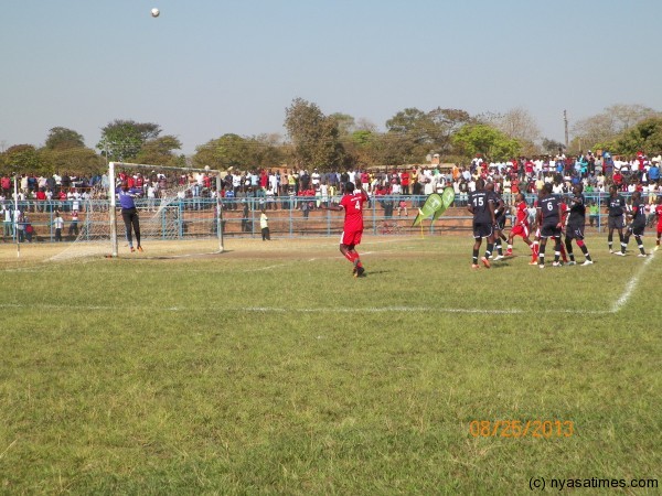 Eagles goalie Duncan Mkandawire makes a crucial save, Pic Leonard Sharra
