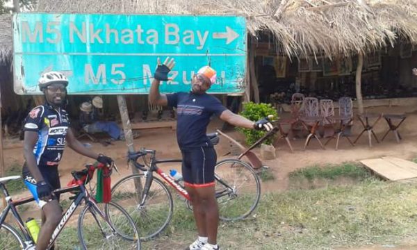 On the road to Nkhatabay, the charity cyclist