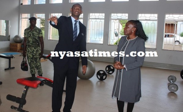 Fam President Walter Nyamilandu showing Minister Chiumia the Chiwembe facility ...Photo Jeromy Kadewere.