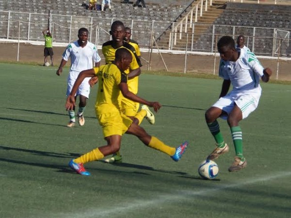 Fighting for the ball ...Photo Jeromy Kadewere.