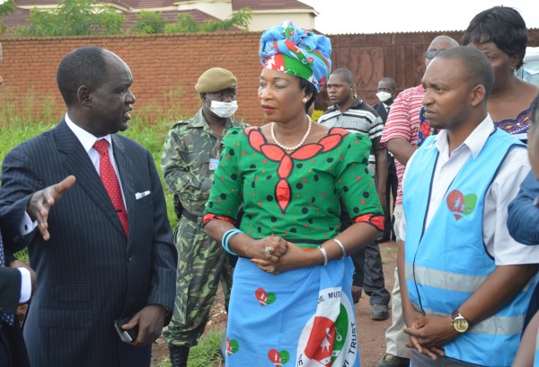First lady Gertrude Mutharika (C) is accompanied by Chairperson of BEAM Trust Mr.Mayamiko Mwinjiro (R) and the Chief Executive Officer of Lilongwe City Council Mr.Moza Zeleza at the damping site (C) Stanley Maku