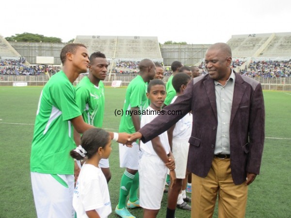 Flames coach Young Chimodzi having a chat with Gerald Phiri....Photo Jeromy Kadewere