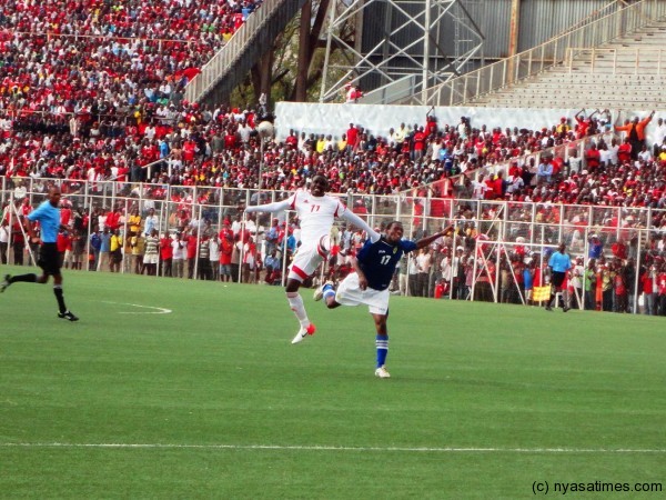 Gabadihno trying to challenge the ball form a Griffin Young Stars defender....Photo Jeromy Kadewere