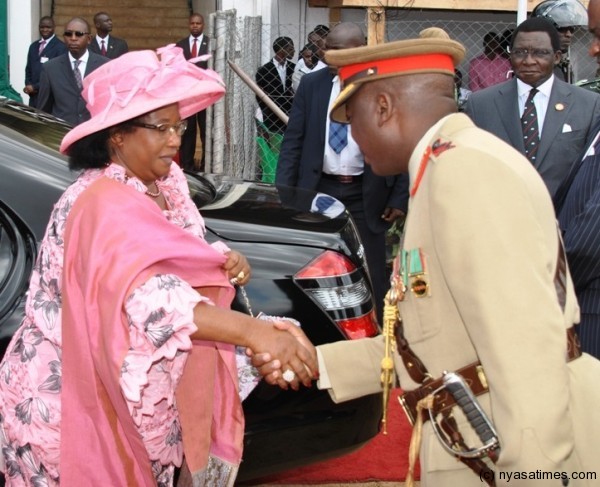 General Odillo welcomes President Banda too