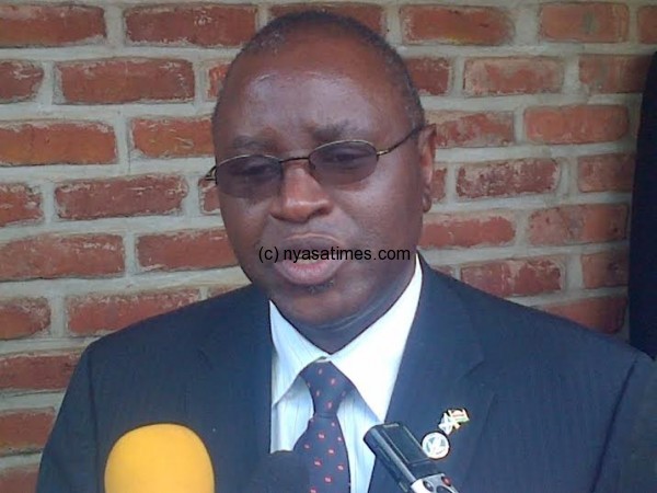 Gowelo: Sorting local government  'mess'