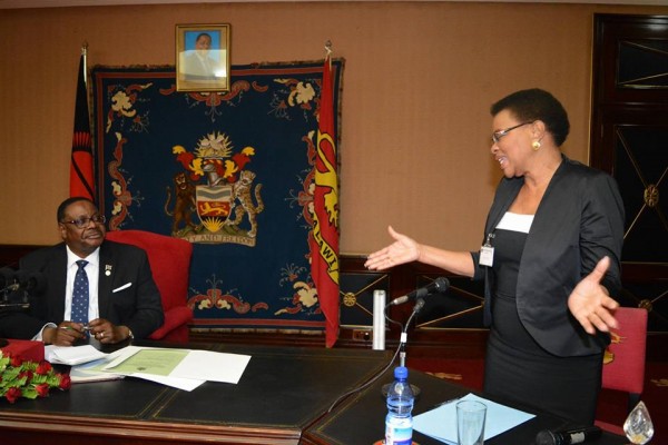 Graca Machel with Mutharika at Kamuzu Palace