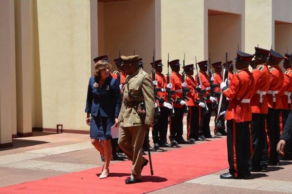 Guard of honour for Spain envoy to Malawi