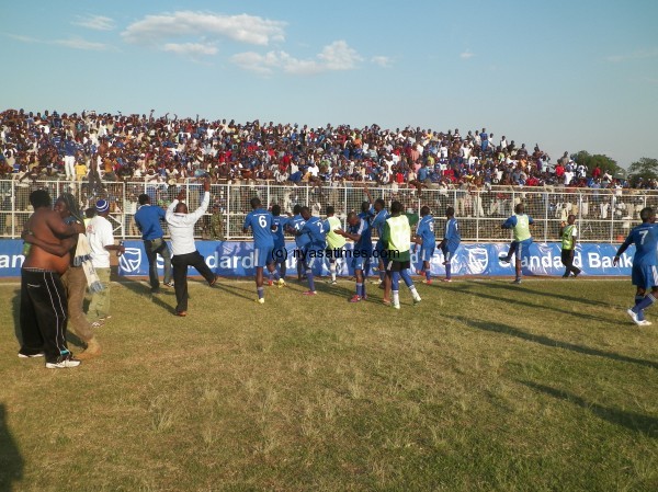 It's dancing time for Nomads, Pic Leonard Sharra, Nyasa Times