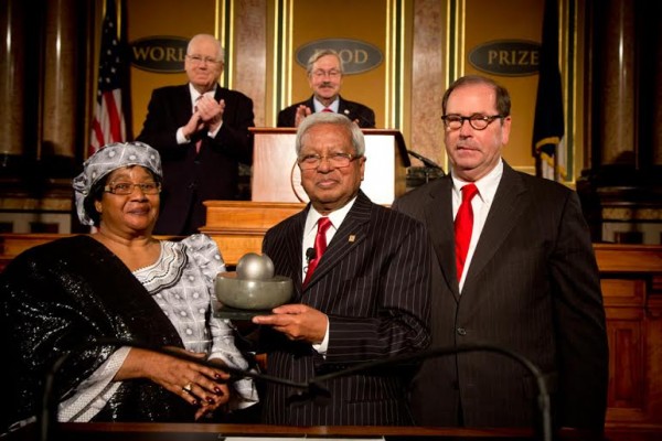 JB presenting the World Food Prize