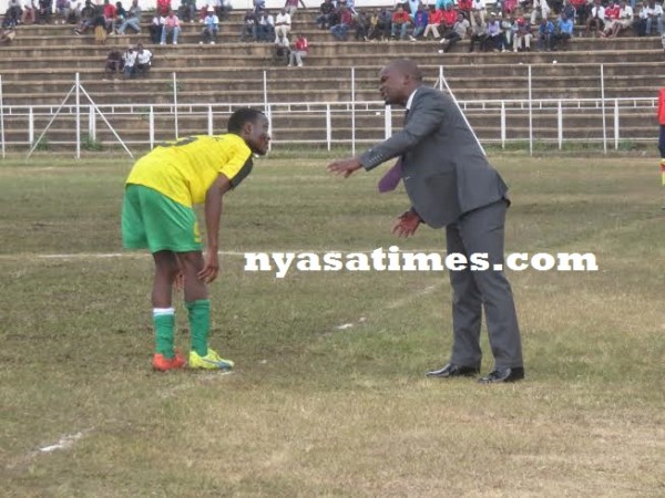 Jegwe tips one of his players