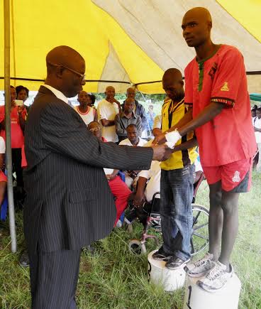 Junior men's event receiving his prize from Major Phiri from the Malawi Defence Force- Pic Lucky Mkandawire