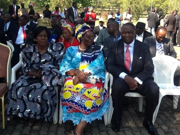 Ken Kandodo representing Kamuzu Family and other members of the family